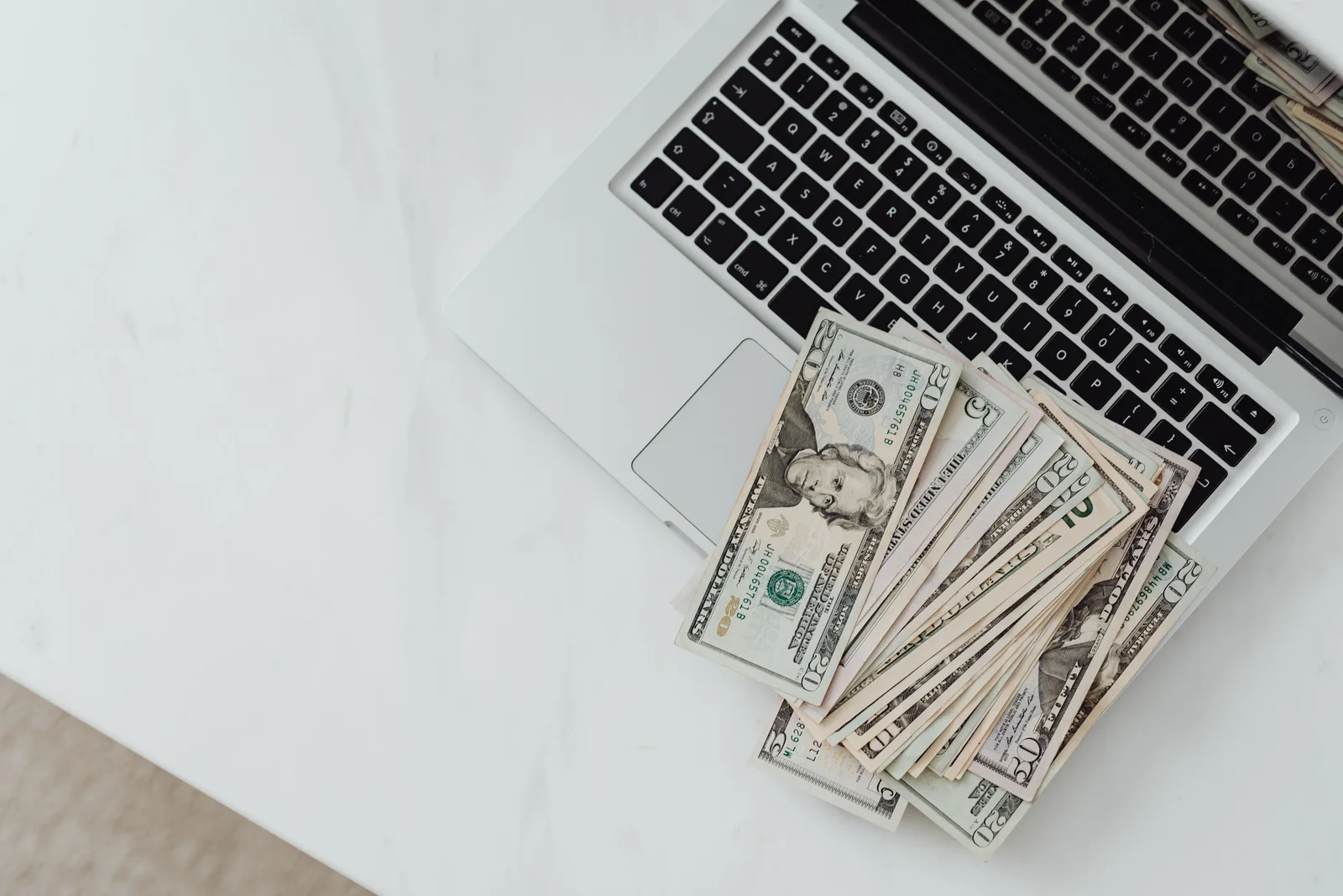 Make money online as a student with flexible work options in 2026