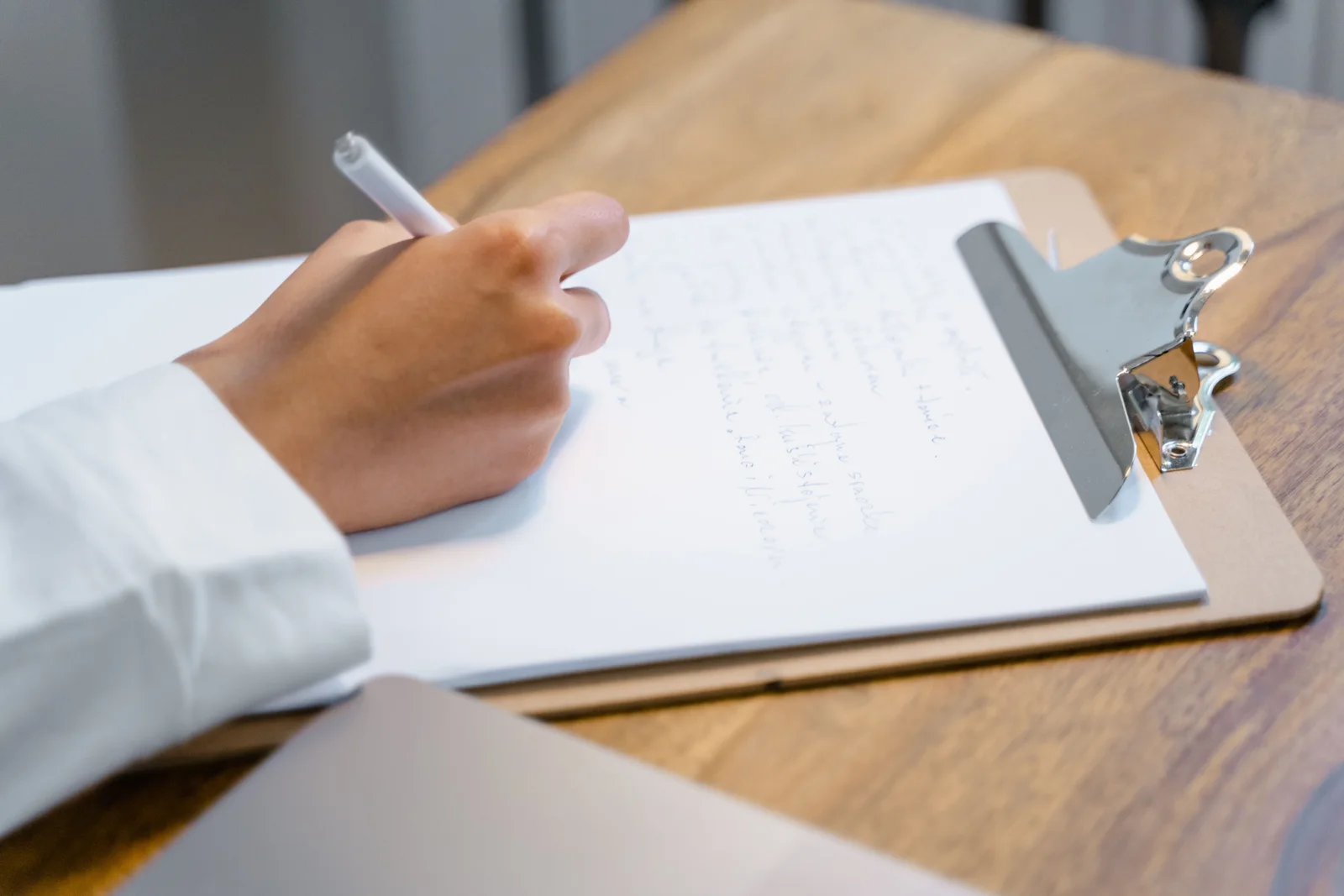 ATS-Friendly vs Creative Resumes: Success Rates Compared